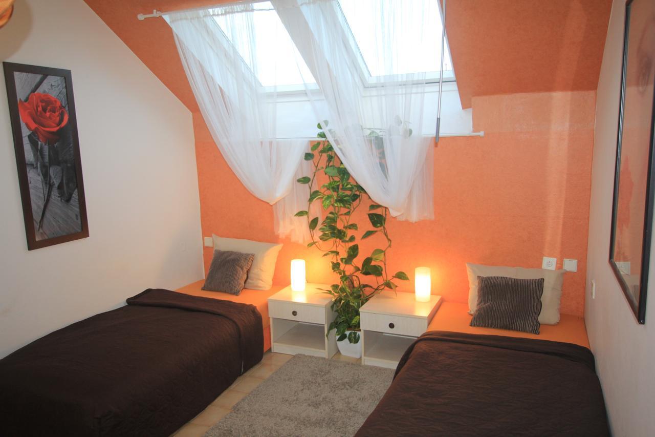 Penzion Lamberk Novy Jicin Exterior foto