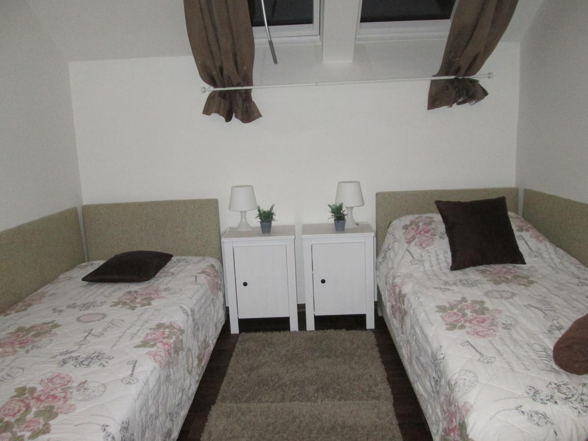 Penzion Lamberk Novy Jicin Exterior foto
